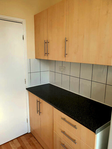1 Bedroom Flat To Rent In 1 Market Hill, Holyhead, LL65
