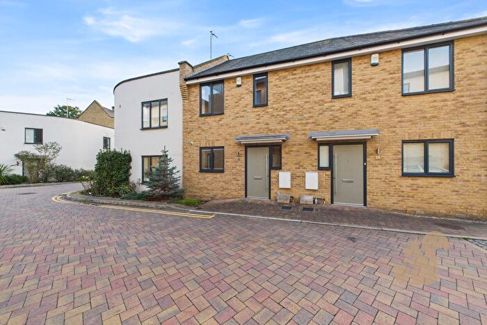 2 Bedroom Terraced House For Sale In Hardy Close, Chelmsford, CM1