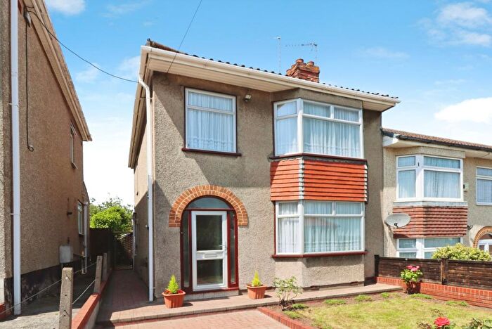 3 Bedroom Semi-Detached House For Sale In Alma Road, Kingswood, Bristol, BS15