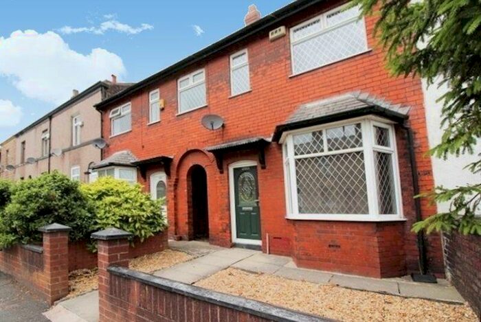 2 Bedroom Terraced House To Rent In Walshaw Road, Bury, BL8