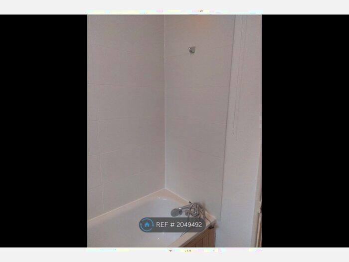 1 Bedroom Flat To Rent In Storksmead Road, Edgware, HA8