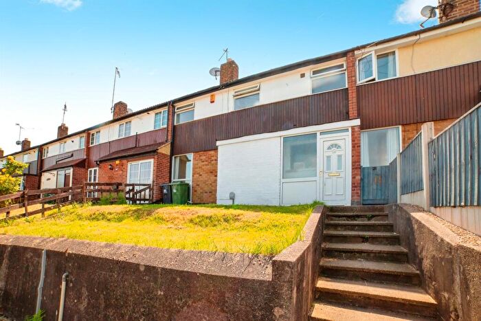 3 Bedroom Terraced House For Sale In Starthe Bank, Heanor, DE75