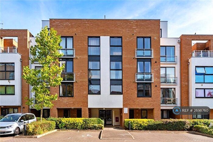 2 Bedroom Flat To Rent In Pym Court, Cambridge, CB1