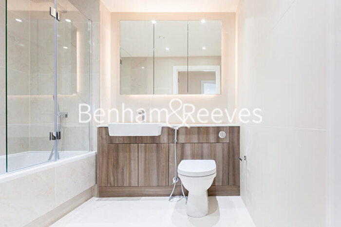 2 Bedroom Apartment To Rent In Beaufort Park, Colindale, NW9
