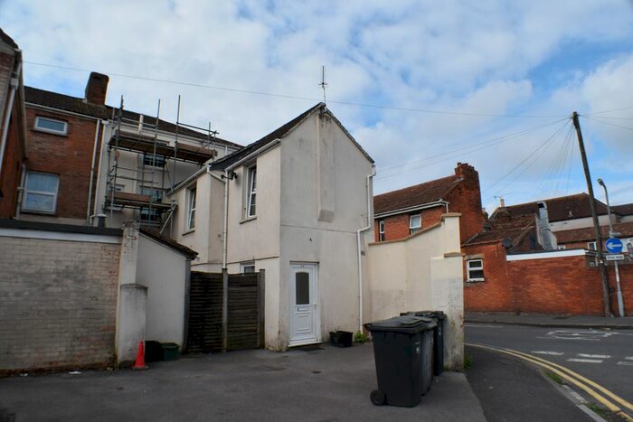 2 Bedroom Flat To Rent In Polden Street, Bridgwater, TA6