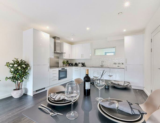 2 Bedroom Apartment To Rent In Beulah Hill, London, SE19