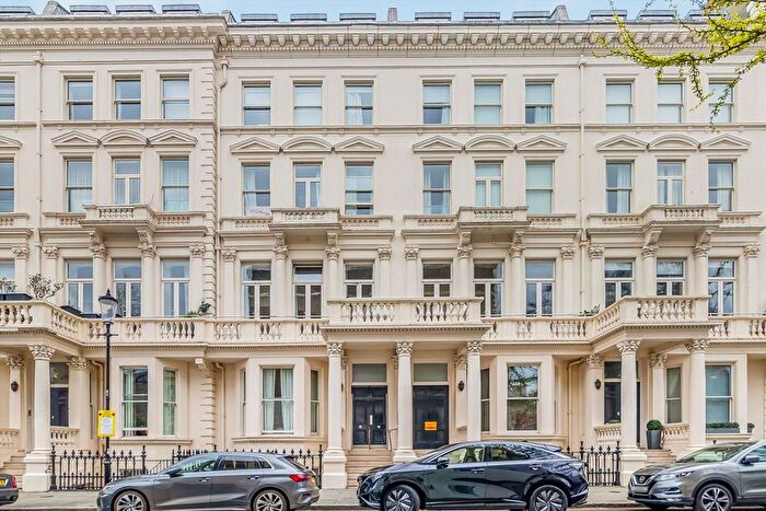 2 Bedroom Flat To Rent In Earl's Court Square, Earl's Court, SW5