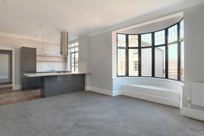 1 Bedroom Flat To Rent In Queen Street, Deal, CT14