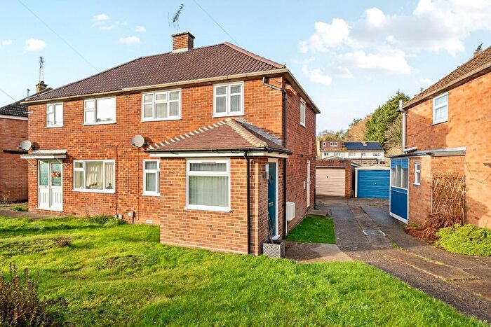 2 Bedroom Semi Detached House For Sale In Field End, Willesborough, Ashford, TN24