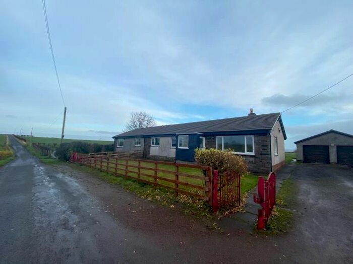 3 Bedroom Bungalow To Rent In Crookedstonemuir Farm, Hamilton, ML3