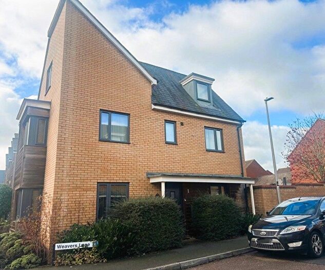 4 Bedroom Property To Rent In Weavers Lane, Oakridge Park, Milton Keynes, Buckinghamshire., MK14