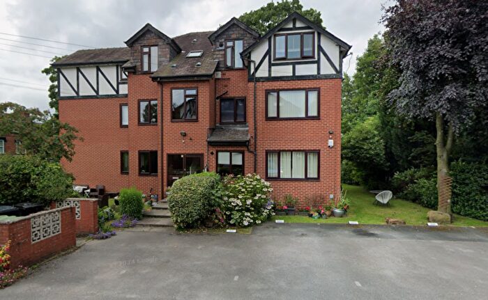 2 Bedroom Flat To Rent In Hollyshaw Lane, Whitkirk, Leeds, LS15