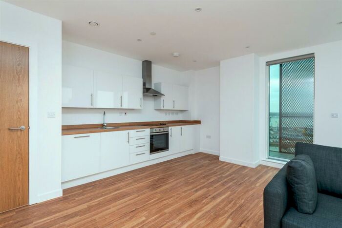 2 Bedroom Flat To Rent In Chatham Waters, North House, Gillingham Gate Road, Gillingham, ME4