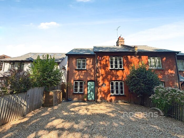 4 Bedroom Cottage For Sale In Wellington Avenue, Virginia Water, Surrey, GU25