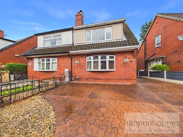 2 Bedroom Semi-Detached Bungalow For Sale In Elm Road Little Lever Bolton Lancashire, BL3