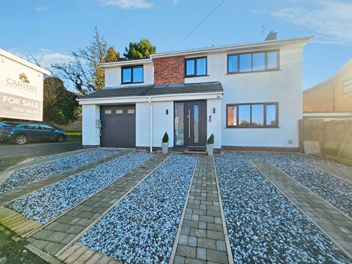 5 Bedroom Detached House For Sale In Kendal Court, Congleton, CW12