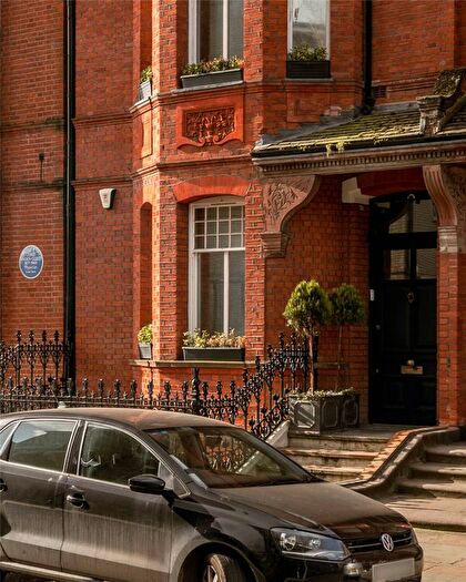 5 Bedroom Detached House To Rent In Tite Street, Chelsea, SW3