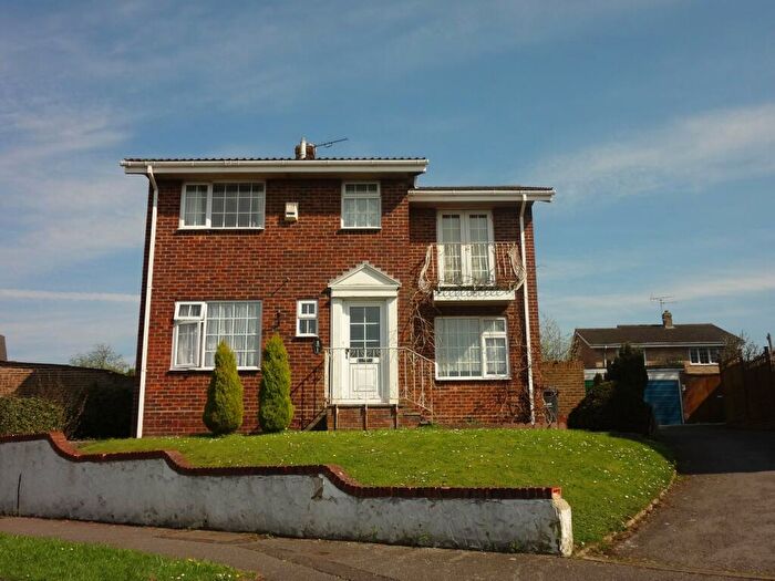 4 Bedroom Detached House To Rent In Freshfield Gardens, Waterlooville, Hampshire, PO7