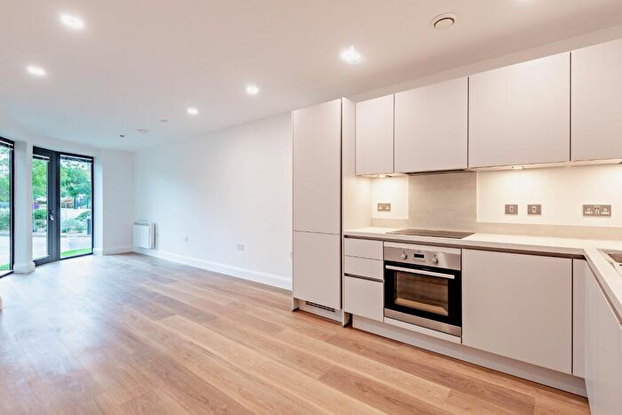 2 Bedroom Flat To Rent In Pagasus Way, Haddenham, HP17