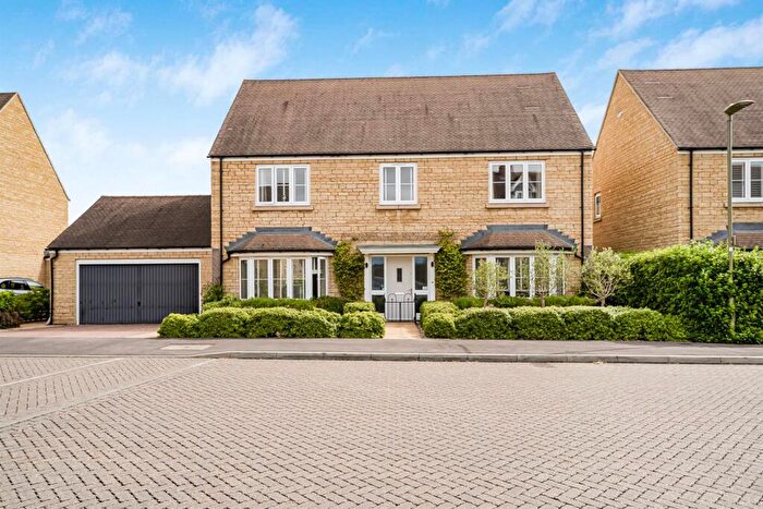 5 Bedroom Detached House For Sale In Norridge Way, Long Hanborough, Witney, OX29