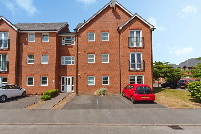 2 Bedroom Flat For Sale In Vine Lane, Birmingham, West Midlands, B27