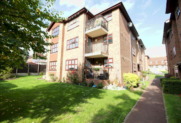 2 Bedroom Apartment To Rent In Henley Court, Parkhill Road, Bexley, Kent, DA5
