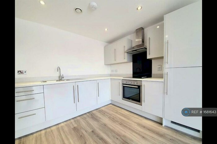 1 Bedroom Flat To Rent In Sycamore Court, Luton, LU2