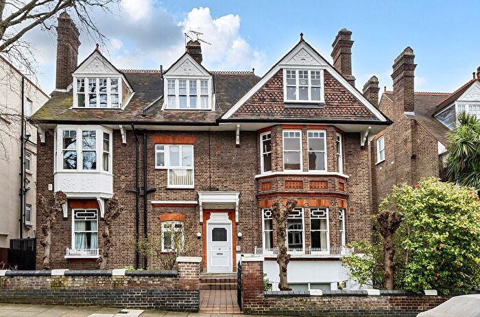 2 Bedroom Flat For Sale In Daleham Gardens, Hampstead, NW3