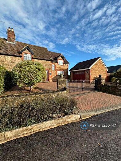 3 Bedroom Semi-Detached House To Rent In Spirthill, Calne, SN11