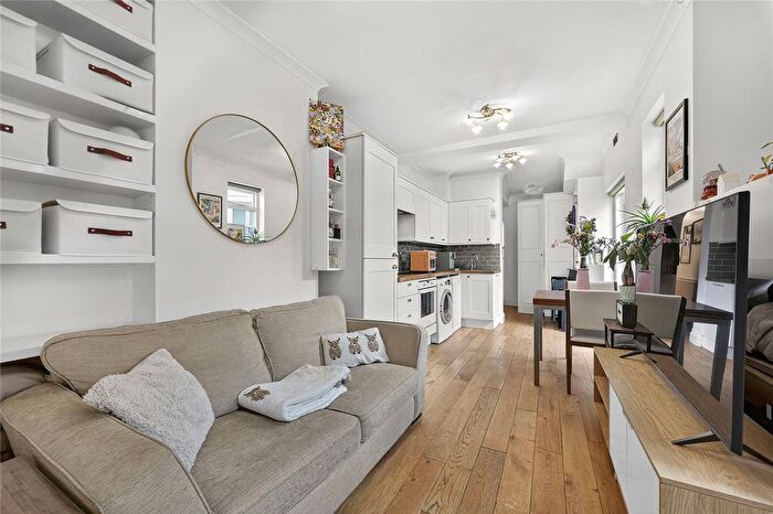 1 Bedroom Flat For Sale In Nottingham Place, London, W1U