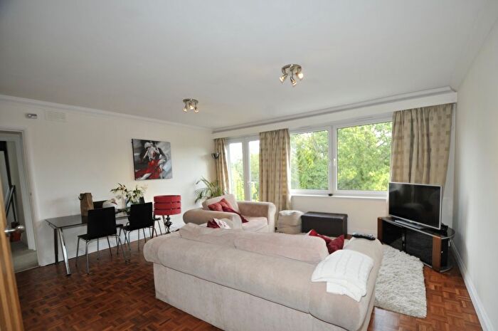 2 Bedroom Flat To Rent In Liskeard Gardens, Blackheath, SE3