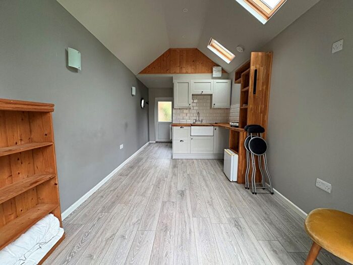 1 Bedroom Property To Rent In Birkdale North Street, Heathfield, TN21