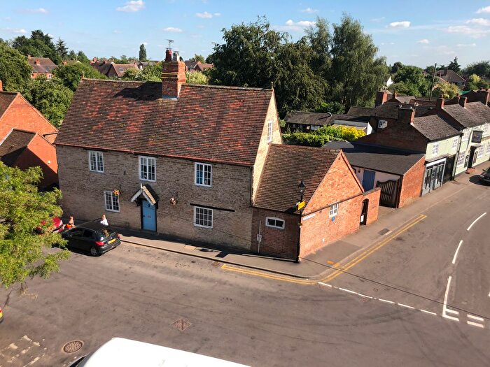 4 Bedroom Detached House For Sale In High Street, Harbury (Chain Free), CV33