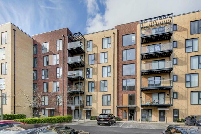 2 Bedroom Flat To Rent In Silverworks Close, London, NW9