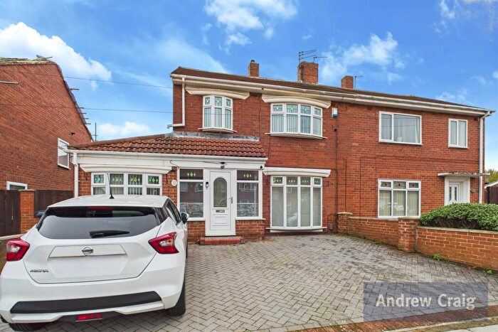 4 Bedroom Semi Detached House For Sale In Centenary Avenue, South Shields, NE34