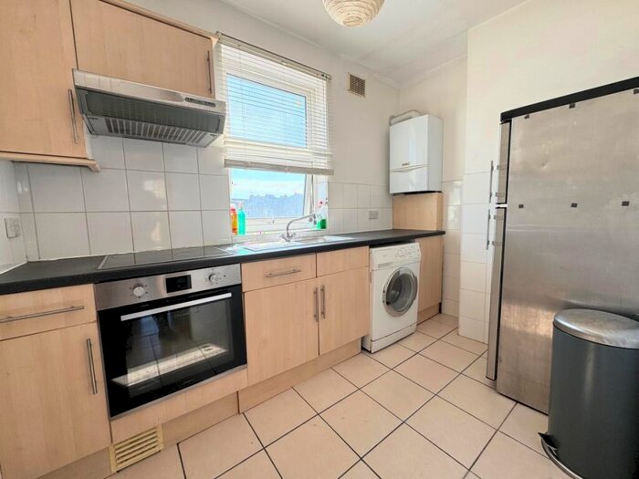 1 Bedroom Flat To Rent In Hornsey Road, Archway, N19