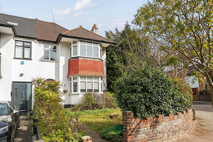 3 Bedroom House For Sale In Copse Avenue, West Wickham, BR4