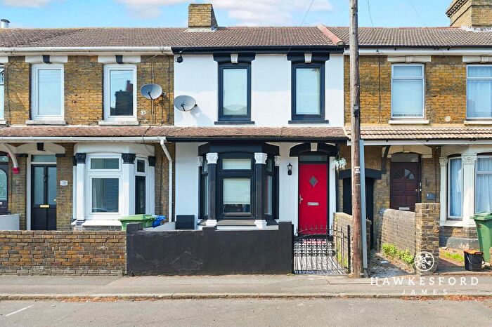 3 Bedroom Terraced House For Sale In Crown Road, Sittingbourne, ME10