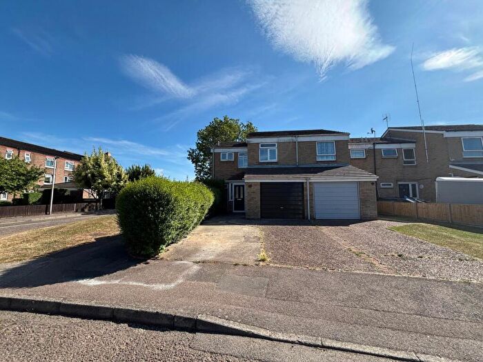 3 Bedroom End Of Terrace House To Rent In Kingston Crescent, Chatham, ME5