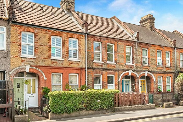 2 Bedroom Flat For Sale In Blackhorse Road, Walthamstow, London, E17