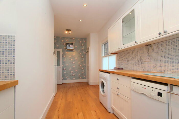 2 Bedroom Apartment To Rent In North View Road, Crouch End, N8