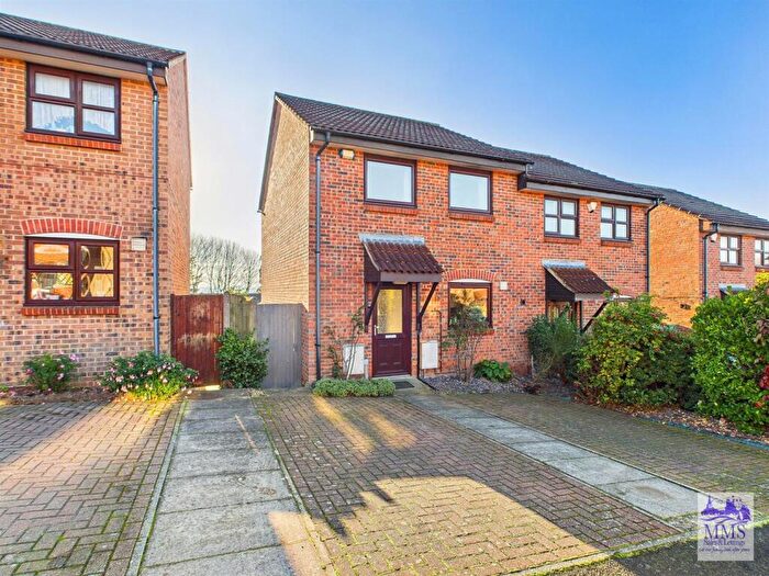 2 Bedroom House For Sale In Hancock Close, Strood, ME2