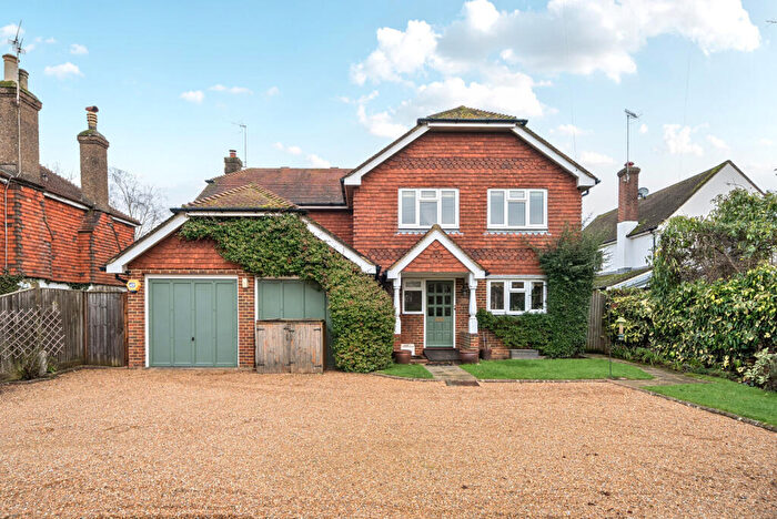 3 Bedroom Detached House For Sale In The Common, Cranleigh, GU6