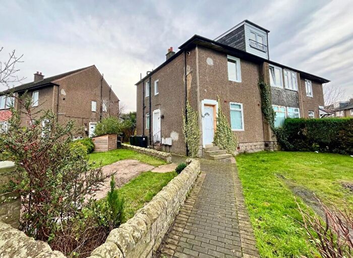 4 Bedroom Duplex For Sale In Boswall Parkway, Edinburgh, EH5