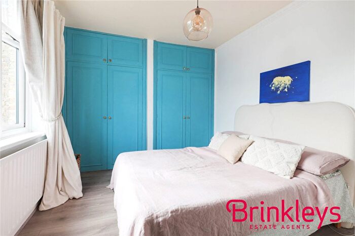 1 Bedroom Flat To Rent In Vineyard Hill Road, London, SW19