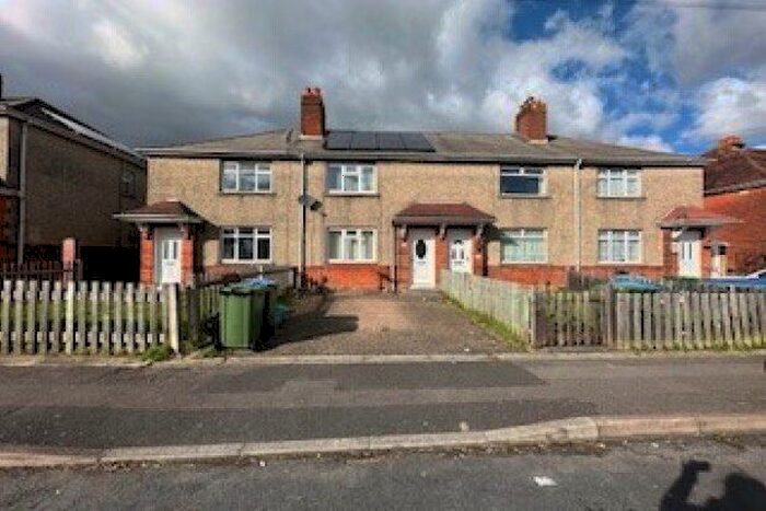 3 Bedroom Property To Rent In Honeysuckle Road, Southampton, SO16