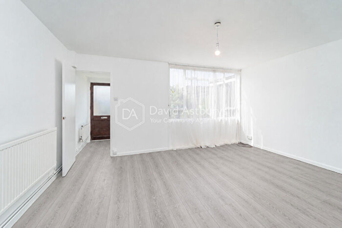 3 Bedroom Terraced House To Rent In Crocus Field, Barnet, EN5