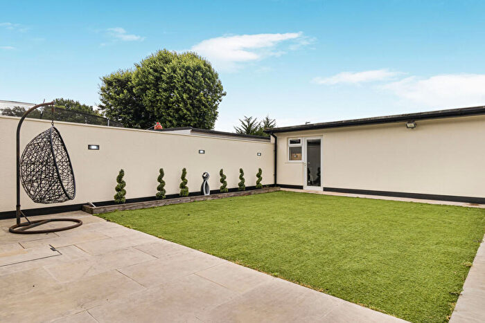 4 Bedroom Semi-Detached House For Sale In Binyon Crescent, Stanmore, HA7