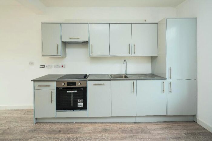 4 Bedroom Flat To Rent In Malden Road, London, NW5