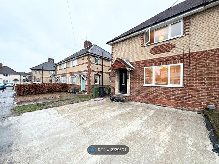 3 Bedroom Semi Detached House To Rent In Bridge End, Camberley, GU15